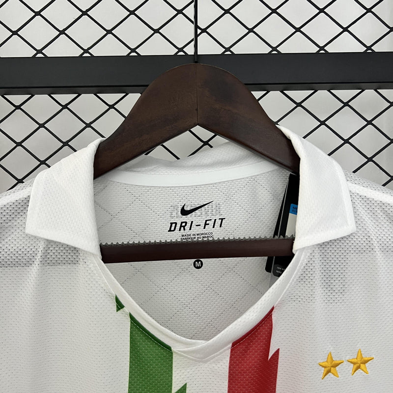 Retro Juventus 10_11 Away - Nike