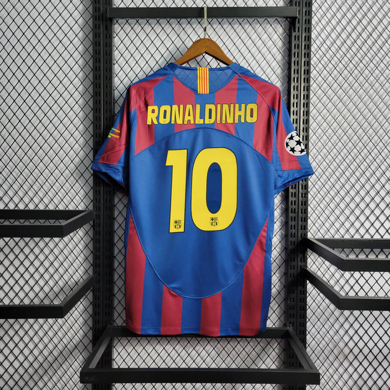 Barcelona 2006 I Home Retro Jersey - Nike Ronaldinho 10